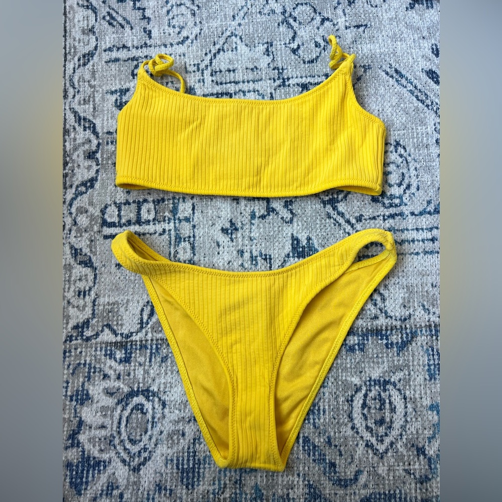 Triangl swimsuit(large top/small bottoms)